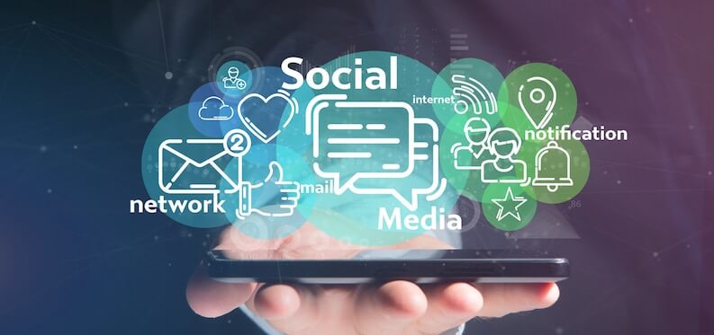 Les réseaux sociaux, y compris les plateformes de réseaux sociaux, sont des outils essentiels pour les entreprises afin d'atteindre leurs audiences cibles. Avec des millions d'utilisateurs en Tunisie et des milliards dans le monde entier, les réseaux sociaux offrent la possibilité d'atteindre une audience large et diversifiée. Que vous ayez des objectifs de notoriété, d'engagement, de fidélisation ou de développement commercial, notre agence digitale, SK Consulting, met à votre disposition son expertise pour vous permettre de bénéficier d'une stratégie social media pertinente et d'une gestion quotidienne de vos réseaux sociaux.